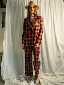 nohavice red checked